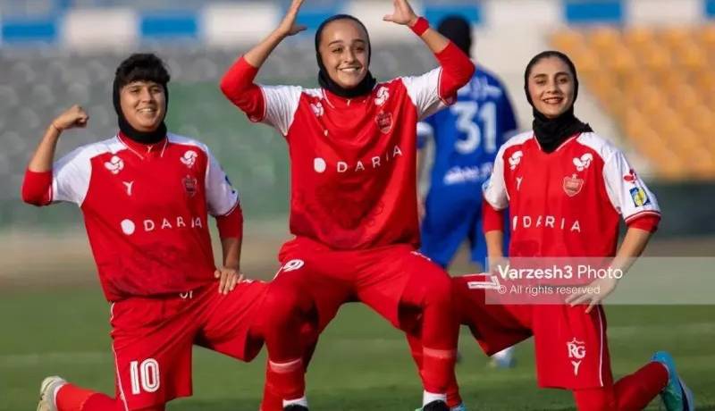 گریه و ناراحتی شدید دختر تاریخ‌ساز پرسپولیس